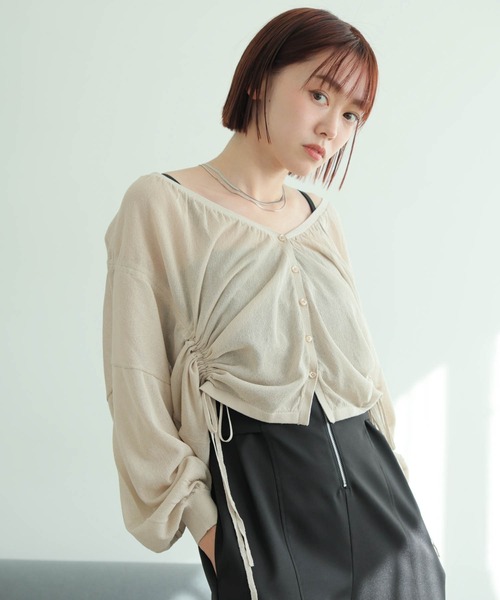 LADYMADE（レディメイド）の「シャーリングシアーニットカーディガン（カーディガン/ボレロ・レディース・レッド/ブラック/グレイッシュベージュ・FREE）」の14枚目の写真