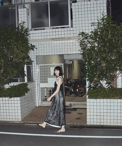 musubore（ムスボレ）の「【 select 】glitter spangle camisole OP / グリッタースパンコールワンピ（ワンピース・レディース・ブルー/ブラック・FREE）」の20枚目の写真