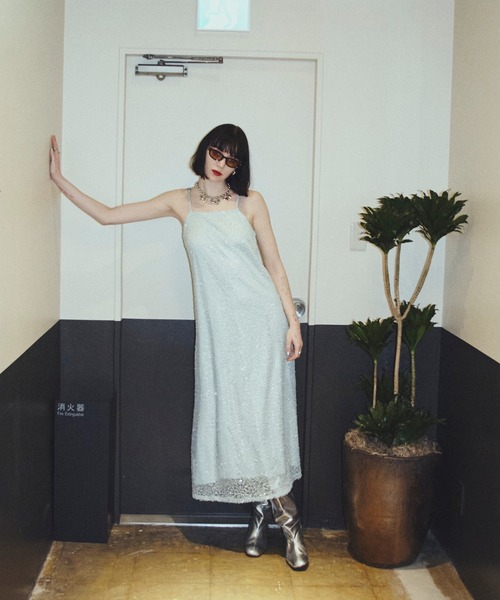 musubore（ムスボレ）の「【 select 】glitter spangle camisole OP / グリッタースパンコールワンピ（ワンピース・レディース・ブルー/ブラック・FREE）」の13枚目の写真