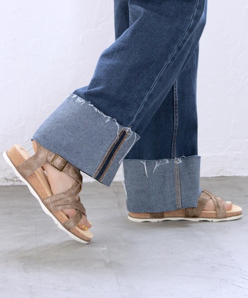 amitie（アミティエ）の「履き口ゴム ふかふかインソールのクロスベルトサンダル（サンダル・レディース・ブラック/ブラウン/ベージュ・L/M/LL/S）」の13枚目の写真