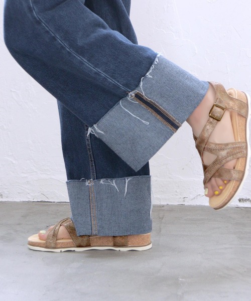 amitie（アミティエ）の「履き口ゴム ふかふかインソールのクロスベルトサンダル（サンダル・レディース・ブラック/ブラウン/ベージュ・L/M/LL/S）」の14枚目の写真