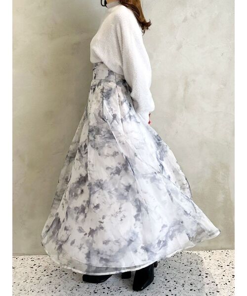 MERCURYDUO（マーキュリーデュオ）の「アートフラワープリントフレアスカート（スカート・レディース・アイボリー/グレー/ピンク・MEDIUM/SMALL）」の11枚目の写真