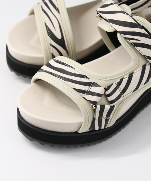 JETEE（ジュテ）の「ＪＥＴＥＥベルクロサンダル（サンダル・レディース・ゼブラ/ブラック・L/M/S）」の19枚目の写真