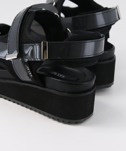 JETEE（ジュテ）の「ＪＥＴＥＥベルクロサンダル（サンダル・レディース・ゼブラ/ブラック・L/M/S）」の16枚目の写真