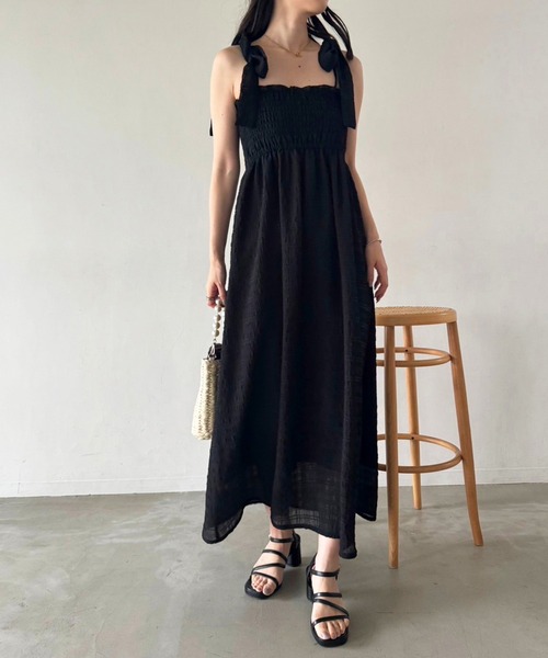 one after another NICE CLAUP(ワンアフターアナザーナイスクラップ)の「肩リボンシャーリングワンピース(ワンピース・レディース・ブラック系その他/ブラック/サックスブルー/アイボリー・FREE)」の20枚目の写真