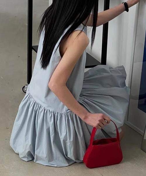 LYEON(リヨン)の「バルーンペプラムワンピース/スリーブレスミニワンピース(ワンピース・レディース・グレイッシュブルー/オフホワイト・FREE)」の11枚目の写真