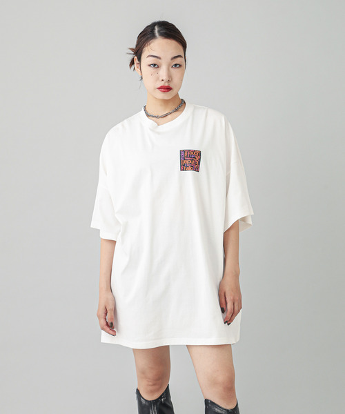 X-girl(エックスガール)の「BONJOUR LOGO S/S BIG TEE DRESS(ワンピース・レディース・ブラック/ホワイト・S/M)」の12枚目の写真