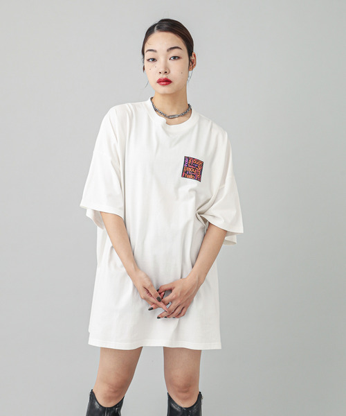 X-girl(エックスガール)の「BONJOUR LOGO S/S BIG TEE DRESS(ワンピース・レディース・ブラック/ホワイト・S/M)」の22枚目の写真
