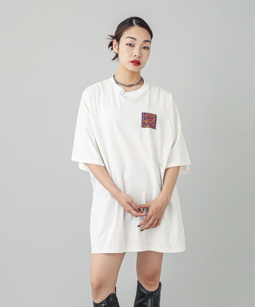 X-girl(エックスガール)の「BONJOUR LOGO S/S BIG TEE DRESS(ワンピース・レディース・ブラック/ホワイト・S/M)」の11枚目の写真