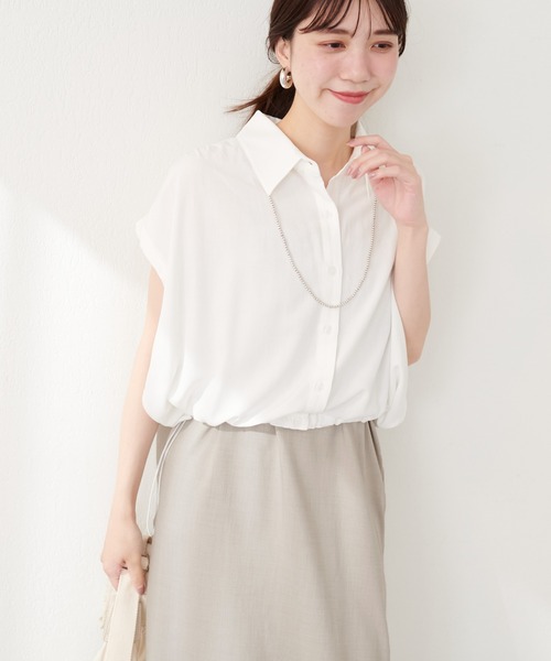 natural couture（ナチュラルクチュール）の「ドロストショートシャツ×キャミワンピース（ワンピース・レディース・ピンク/オフホワイト/チャコールグレー/サックスブルー・FREE）」の3枚目の写真