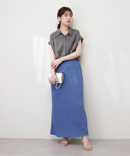 natural couture（ナチュラルクチュール）の「ドロストショートシャツ×キャミワンピース（ワンピース・レディース・ピンク/オフホワイト/チャコールグレー/サックスブルー・FREE）」の5枚目の写真