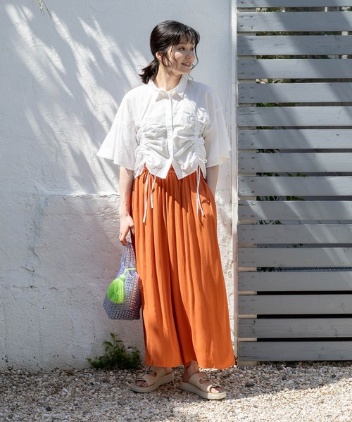 niko and...(ニコアンド)の「コットンシャーリングリボンシャツ(シャツ/ブラウス・レディース・オフホワイト/ブラック/イエロー/ブルー・SHORT/LONG)」の5枚目の写真