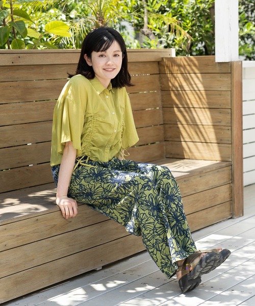 niko and...(ニコアンド)の「コットンシャーリングリボンシャツ(シャツ/ブラウス・レディース・オフホワイト/ブラック/イエロー/ブルー・SHORT/LONG)」の9枚目の写真