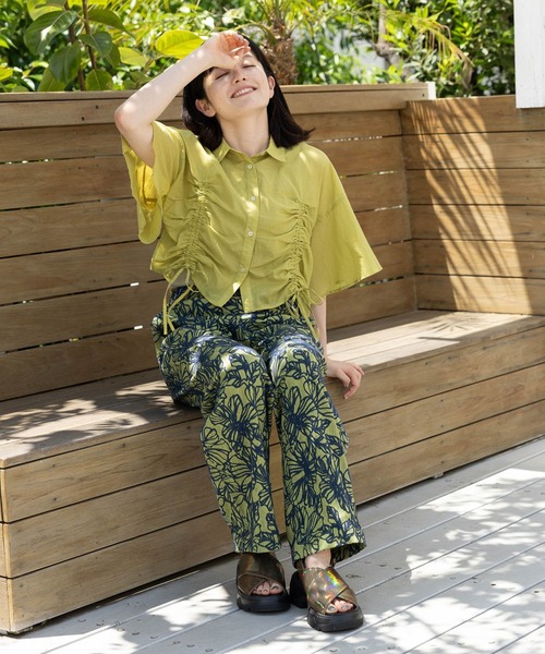 niko and...(ニコアンド)の「コットンシャーリングリボンシャツ(シャツ/ブラウス・レディース・オフホワイト/ブラック/イエロー/ブルー・SHORT/LONG)」の10枚目の写真