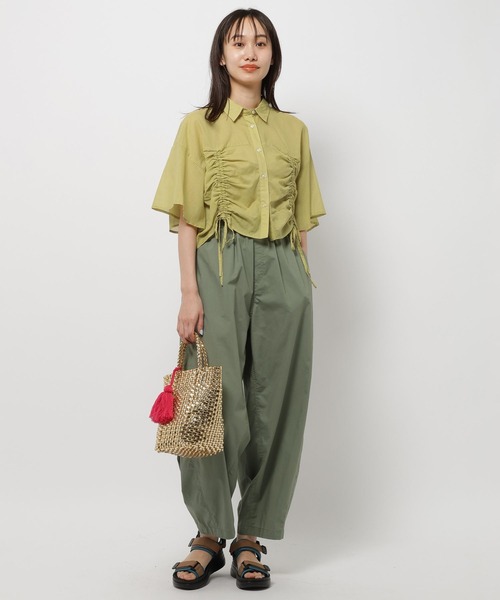 niko and...(ニコアンド)の「コットンシャーリングリボンシャツ(シャツ/ブラウス・レディース・オフホワイト/ブラック/イエロー/ブルー・SHORT/LONG)」の19枚目の写真