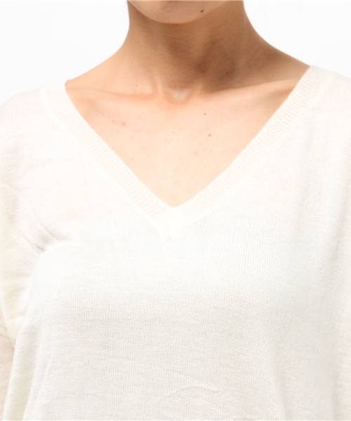 UNRELISH（アンレリッシュ）の「ゆるVネックニット（ニット/セーター・レディース・グリーン/ボルドー/ホワイト/グレー/ネイビー・MEDIUM）」の8枚目の写真