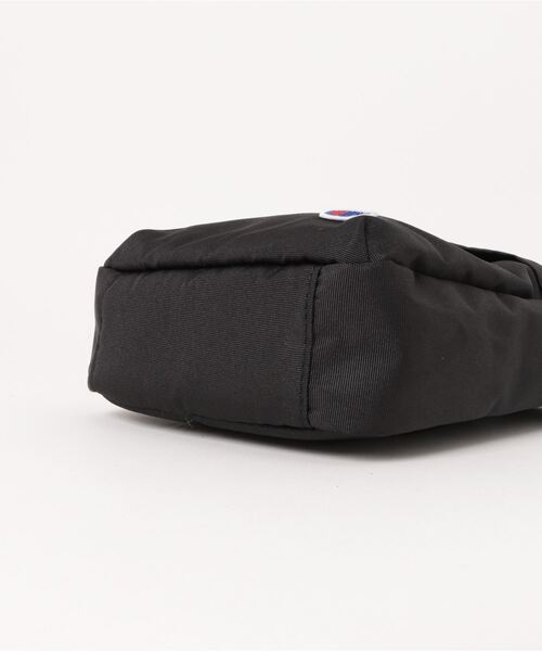 Champion（チャンピオン）の「champion/チャンピオン ショルダーバッグ オレゴン 3L No.63871（ショルダーバッグ・メンズ・ネイビー/ブラック/グリーン/ベージュ・FREE）」の6枚目の写真