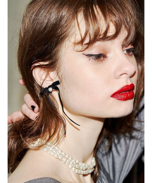 jouetie（ジュエティ）の「パールリボンピアス（ピアス（両耳用）・レディース・ブラック・FREE）」の2枚目の写真