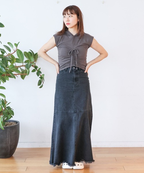 3.3 Field Trip （3.3フィールドトリップ）の「3.3 Field Trip／フリンジデニムロングスカート（デニムスカート・レディース・ブラック/ライトブルー・MEDIUM/SMALL）」の3枚目の写真