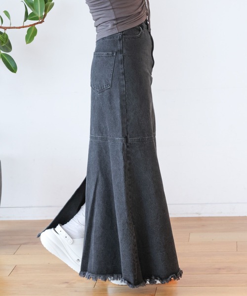 3.3 Field Trip （3.3フィールドトリップ）の「3.3 Field Trip／フリンジデニムロングスカート（デニムスカート・レディース・ブラック/ライトブルー・MEDIUM/SMALL）」の9枚目の写真