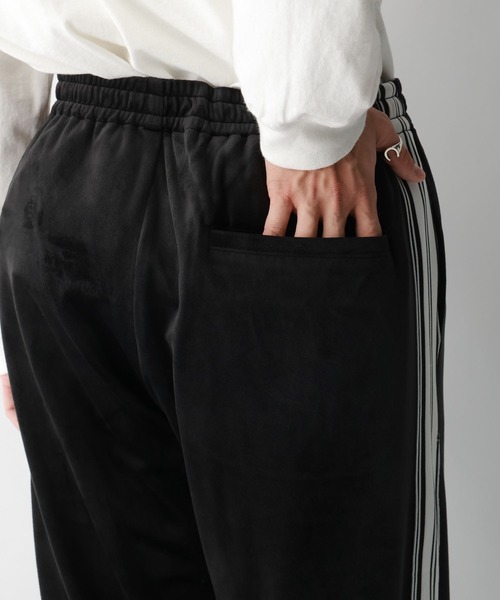 RAGEBLUE(レイジブルー)の「サイドライン/ベロアワイドストレートトラックパンツ【セットアップ可】(スウェットパンツ・メンズ・ネイビー/ワインレッド/オフホワイト/ブラック・MEDIUM/LARGE)」の16枚目の写真