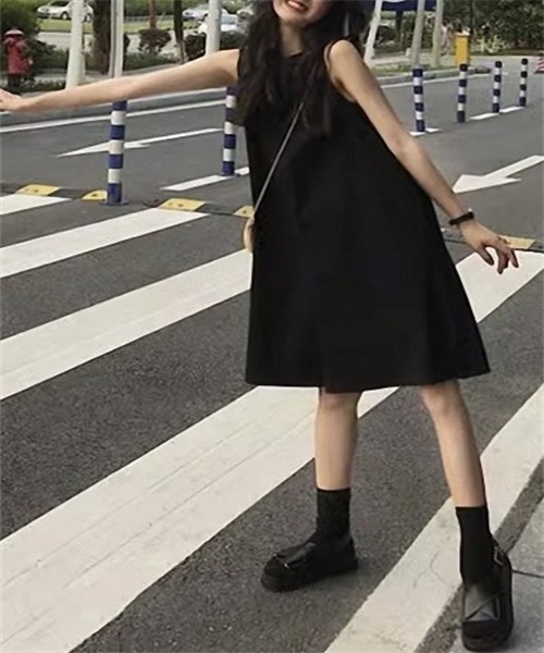 Dream garden(ドリームガーデン)の「ゆったりサイズ ショート丈オールインワン(つなぎ/オールインワン・レディース・ブラック/カーキ・FREE)」の6枚目の写真