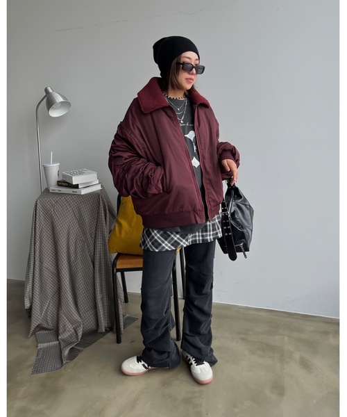SHAGGIE（シャギー）の「サテンラインヴィンテージウォッシュ加工ロングTEEシャツ（Tシャツ/カットソー・レディース・チャコールグレー/ボルドー/ベージュ・FREE）」の15枚目の写真