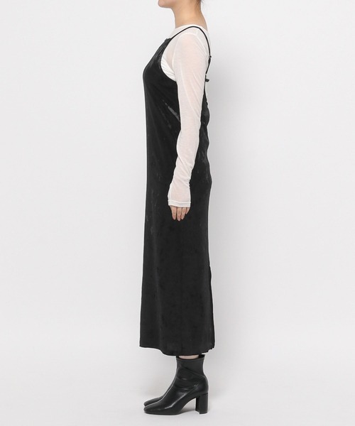 LOWRYS FARM（ローリーズファーム）の「タイトベロアキャミワンピース　143083（ワンピース・レディース・チャコールグレー/ブラウン/ブラック・FREE）」の5枚目の写真