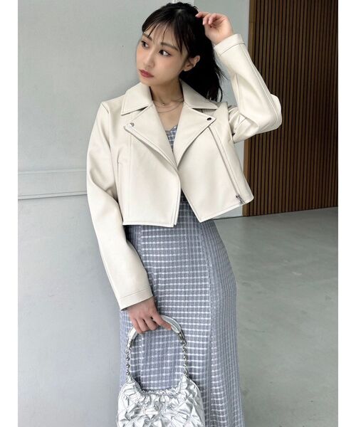 RESEXXY（リゼクシー）の「フェイクレザーライダースジャケット（ライダースジャケット・レディース・ブラック/アイボリー・SMALL/MEDIUM）」の7枚目の写真