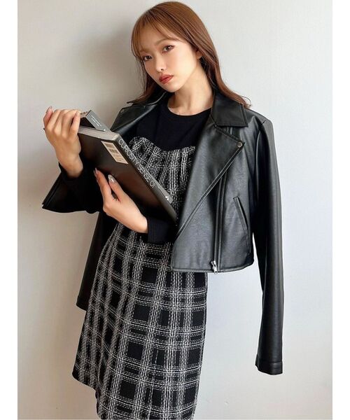 RESEXXY（リゼクシー）の「フェイクレザーライダースジャケット（ライダースジャケット・レディース・ブラック/アイボリー・SMALL/MEDIUM）」の10枚目の写真