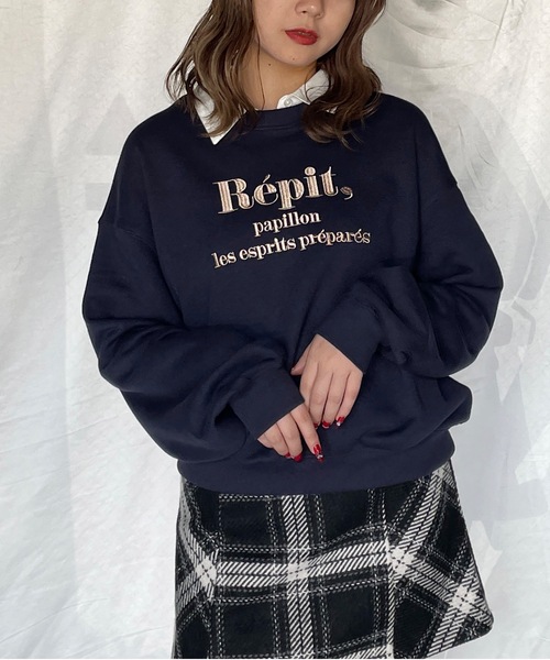 one way(ワンウェイ)の「襟付きラメ刺繍トレーナー(スウェット・レディース・グレー/ライトベージュ/ホワイト/ダークブルー・FREE)」の4枚目の写真
