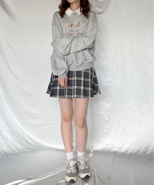 one way(ワンウェイ)の「襟付きラメ刺繍トレーナー(スウェット・レディース・グレー/ライトベージュ/ホワイト/ダークブルー・FREE)」の15枚目の写真