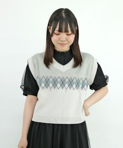 F i.n.t（フィント）の「アーガイル柄ハートニットベスト/fint（ベスト・レディース・レッド/ミント・FREE）」の14枚目の写真