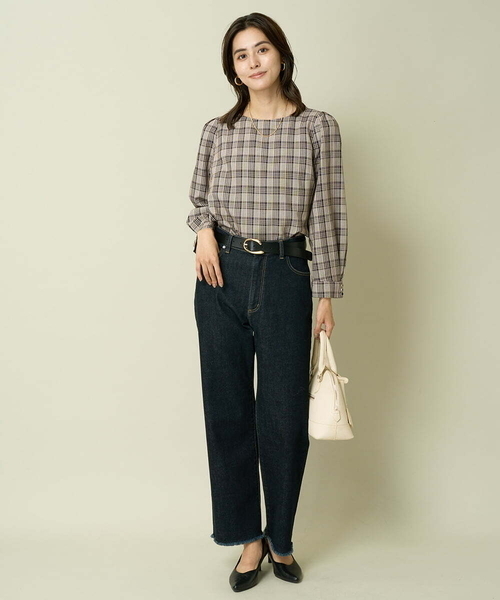 a.v.v(アーヴェヴェ)の「【WEB限定】チェックタックスリーブブラウス(シャツ/ブラウス・レディース・ネイビー/ベージュ・36/34/38/42/40)」の9枚目の写真