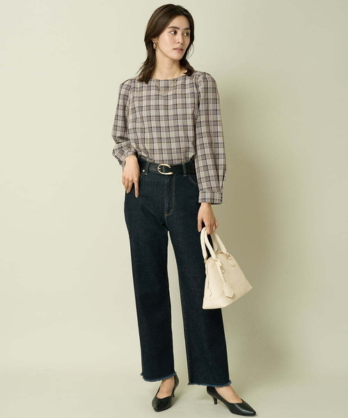 a.v.v(アーヴェヴェ)の「【WEB限定】チェックタックスリーブブラウス(シャツ/ブラウス・レディース・ネイビー/ベージュ・36/34/38/42/40)」の11枚目の写真