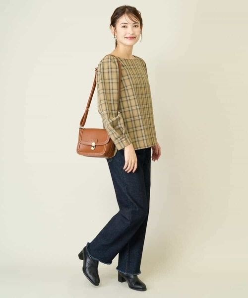 a.v.v(アーヴェヴェ)の「【WEB限定】チェックタックスリーブブラウス(シャツ/ブラウス・レディース・ネイビー/ベージュ・36/34/38/42/40)」の18枚目の写真