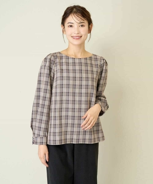 a.v.v(アーヴェヴェ)の「【WEB限定】チェックタックスリーブブラウス(シャツ/ブラウス・レディース・ネイビー/ベージュ・36/34/38/42/40)」の20枚目の写真