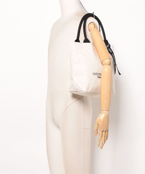 CUISINE HABITS（クイジーヌハビッツ）の「HORIZONTAL COTTON TOTE デニム（トートバッグ・レディース・ネイビー・フリー）」の5枚目の写真