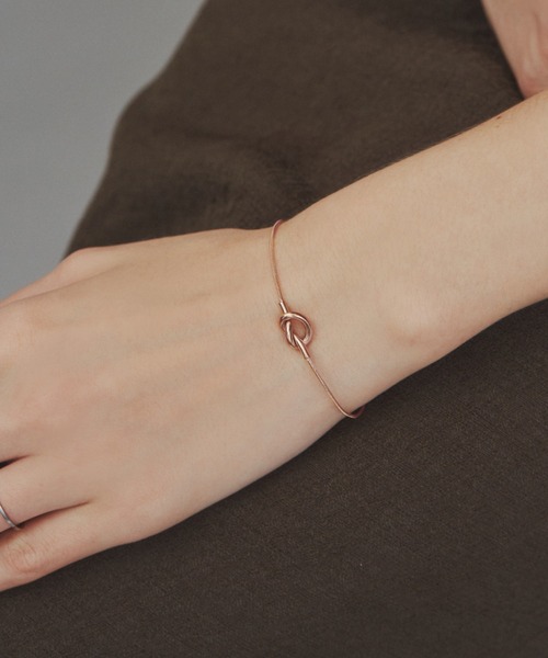 ciite' surgical stainless(シーテサージカルステンレス)の「【 金属アレルギー対応 】 ノットブレスレット サージカルステンレス(ブレスレット・レディース・ゴールド/シルバー/ピンクゴールド・FREE)」の3枚目の写真