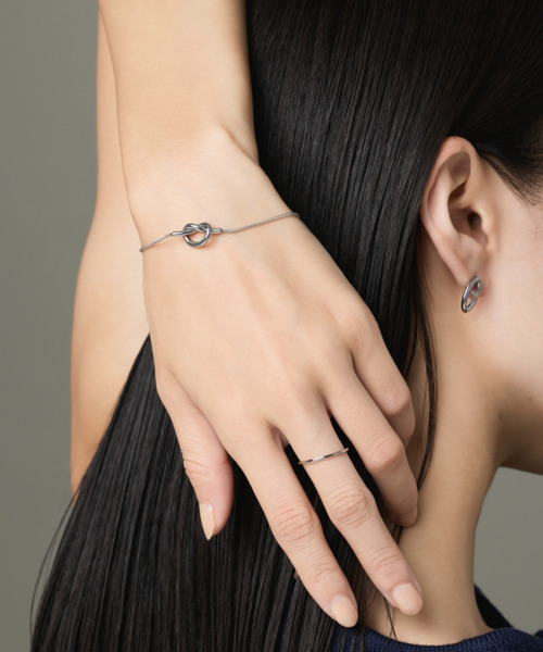 ciite' surgical stainless(シーテサージカルステンレス)の「【 金属アレルギー対応 】 ノットブレスレット サージカルステンレス(ブレスレット・レディース・ゴールド/シルバー/ピンクゴールド・FREE)」の2枚目の写真