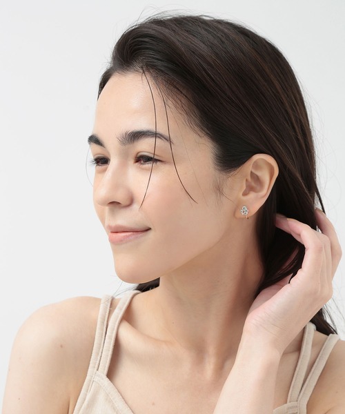 CALIN STANDARD(カリンスタンダード)の「◆金属アレルギー対応◆◆made in japan◆【痛くない】【落ちにくい】【ストレスフリーな着け心地】ビジュー ループフィットイヤリング(イヤリング・レディース・ホワイト/クリア・FREE)」の9枚目の写真
