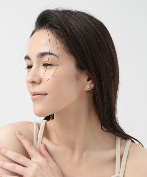 CALIN STANDARD(カリンスタンダード)の「◆金属アレルギー対応◆◆made in japan◆【痛くない】【落ちにくい】【ストレスフリーな着け心地】ビジュー ループフィットイヤリング(イヤリング・レディース・ホワイト/クリア・FREE)」の12枚目の写真