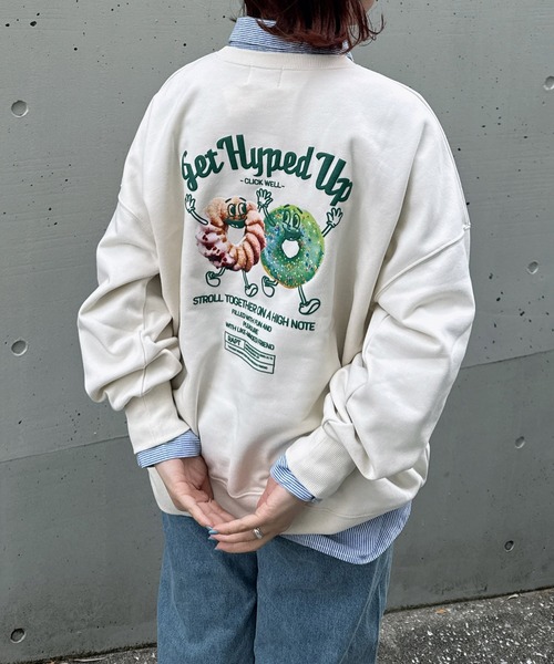 AS KNOW AS plus(アズノゥアズプラス)の「◇おやつフォトビッグサイズスウェットプルオーバー(スウェット・レディース・キナリ/スミクロ/オートミール/サックスブルー/ホワイト系/ブラック系/アイボリー系/ネイビー系/ホワイト系1/ブラック系1/アイボリー系1・FREE)」の16枚目の写真