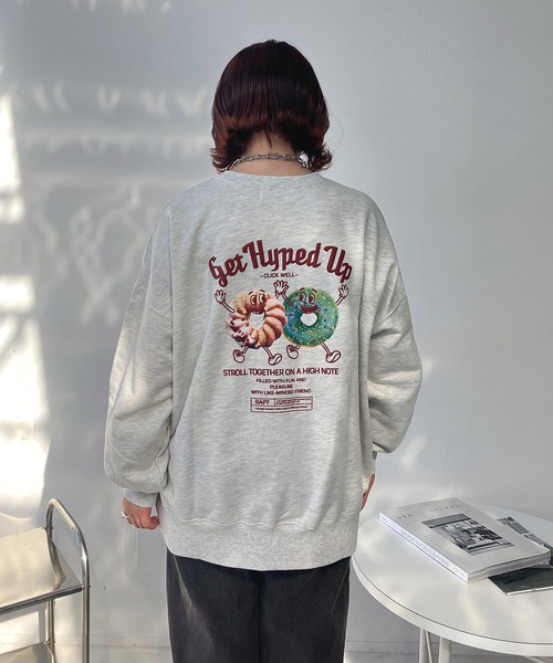 AS KNOW AS plus(アズノゥアズプラス)の「◇おやつフォトビッグサイズスウェットプルオーバー(スウェット・レディース・キナリ/スミクロ/オートミール/サックスブルー/ホワイト系/ブラック系/アイボリー系/ネイビー系/ホワイト系1/ブラック系1/アイボリー系1・FREE)」の22枚目の写真