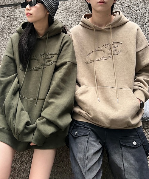 Figments(フィグメンツ)の「フレイムリングパッチパーカー(パーカー・レディース・カーキ/ベージュ・FREE)」の3枚目の写真
