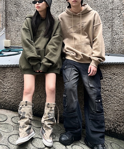 Figments(フィグメンツ)の「フレイムリングパッチパーカー(パーカー・レディース・カーキ/ベージュ・FREE)」の4枚目の写真