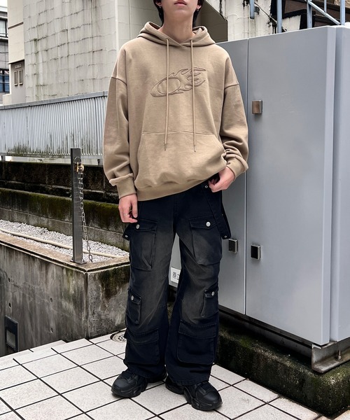 Figments(フィグメンツ)の「フレイムリングパッチパーカー(パーカー・レディース・カーキ/ベージュ・FREE)」の6枚目の写真