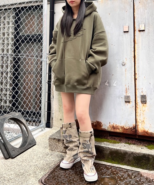 Figments(フィグメンツ)の「フレイムリングパッチパーカー(パーカー・レディース・カーキ/ベージュ・FREE)」の9枚目の写真