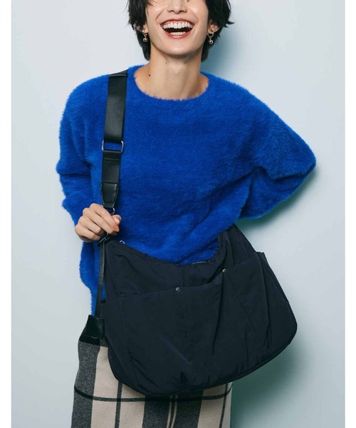 IEDIT（イディット）の「ＩＥＤＩＴ　ウェブマガジン　ｍｉーｍｏｌｌｅｔコラボ　３６５日持ちたい！Ａ４サイズがしっかり入るエブリデイマイフィットバッグ〈ブラック〉（ショルダーバッグ・レディース・ブラック・ONE SIZE）」の11枚目の写真