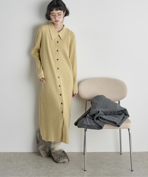 THE YOn（ザヨン）の「リブニットポロワンピース（ワンピース・レディース・レディッシュグレー/セージグリーン/アイボリー/イエロー/グレイッシュベージュ・FREE）」の5枚目の写真